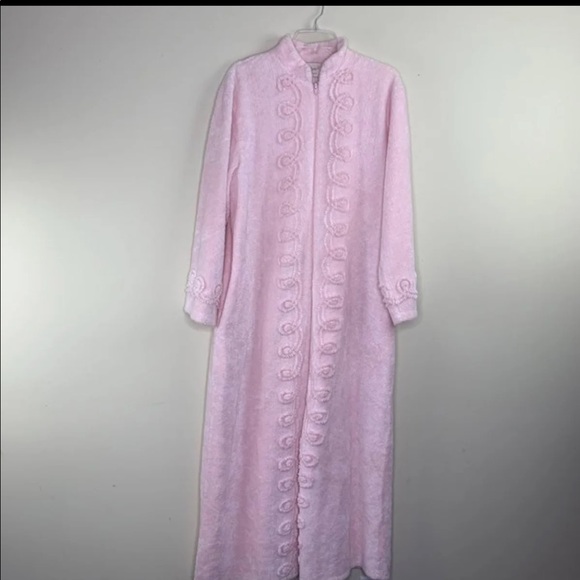 Stan Herman Intimates & Sleepwear Stan Herman Vintage Pink Chenille
